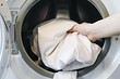 Как часто нужно стирать одежду и домашний текстиль: советы по 8 вещам